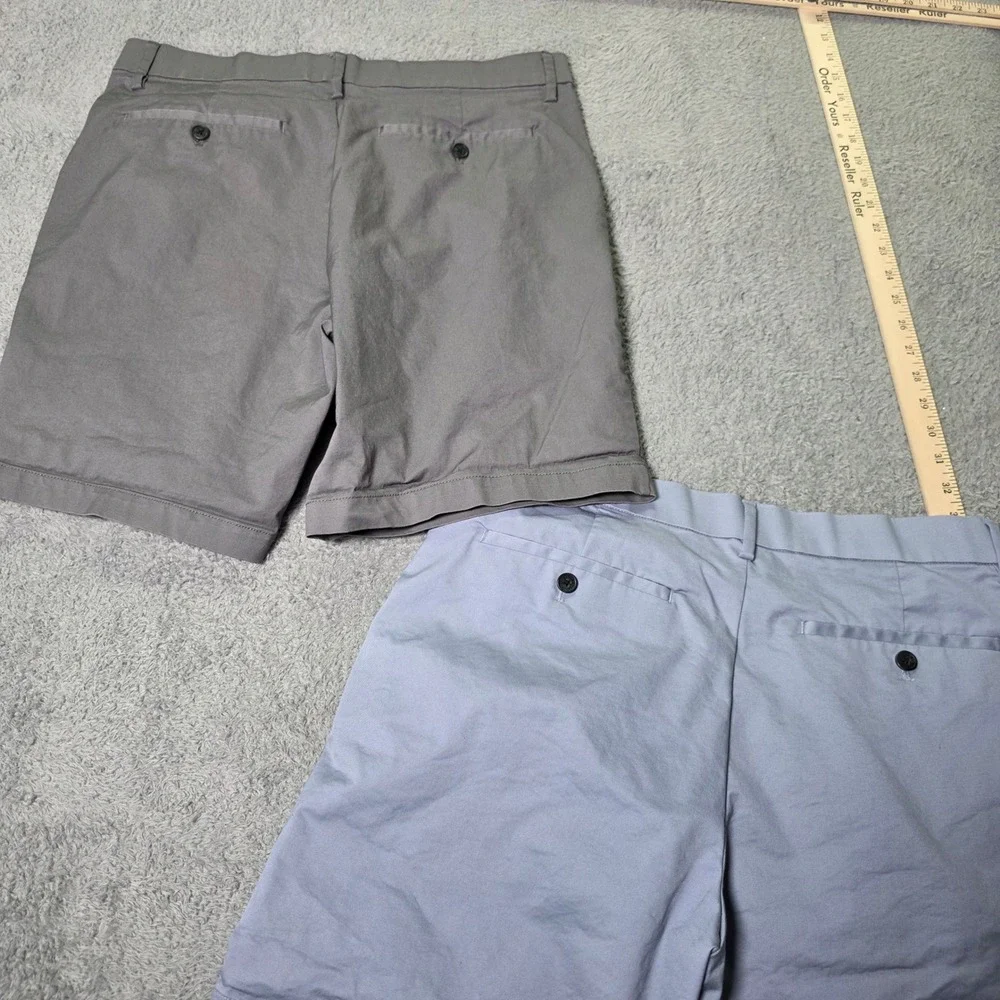 Banana Republic Mens 34 Chino Shorts Grey Blue 2 Pack Stretch Cotton 9 Inseam